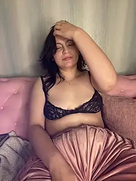 Snapshot of PoliBenett_ chatting on 02-27-25, 01:27 PoliBenett online show from 02-27-25, 01:27