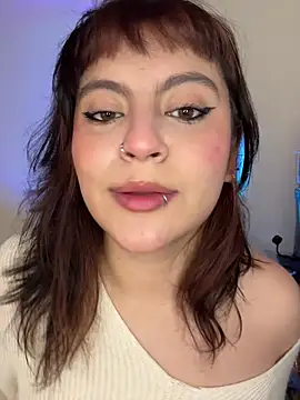 Snapshot of PoliBenett_ chatting on 09-17-25, 01:24 PoliBenett online show from 09-17-25, 01:24