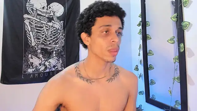 Snapshot of Aroonn_b chatting on 01-24-25, 10:41 Aroonn b online show from 01-24-25, 10:41