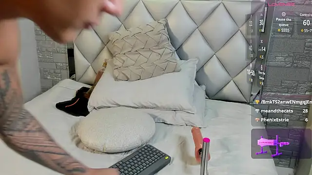 Snapshot of Aron_Bolt chatting on 02-27-25, 05:13 Aron Bolt online show from 02-27-25, 05:13