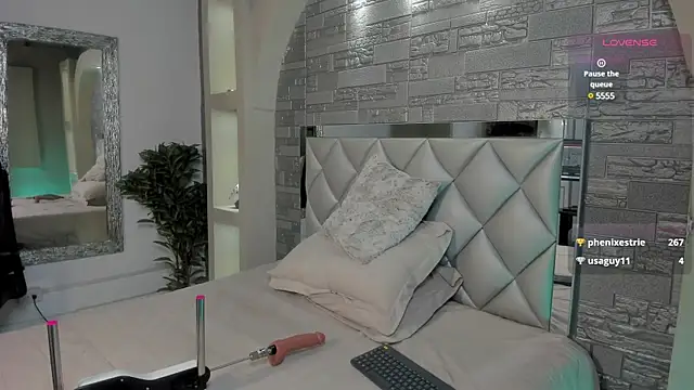 Snapshot of Aron_Bolt chatting on 03-08-25, 06:10 Aron Bolt online show from 03-08-25, 06:10