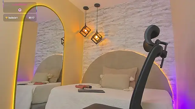 Snapshot of Aron_Bolt chatting on 02-10-26, 04:00 Aron Bolt online show from 02-10-26, 04:00