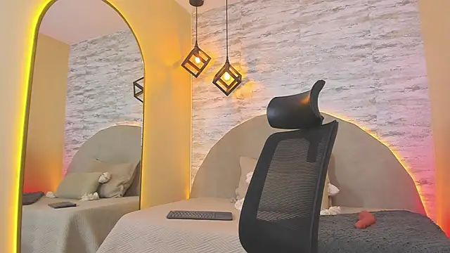 Snapshot of Aron_Bolt chatting on 02-12-26, 03:07 Aron Bolt online show from 02-12-26, 03:07