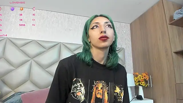 Im gaia online show from 12-01-25, 12:32