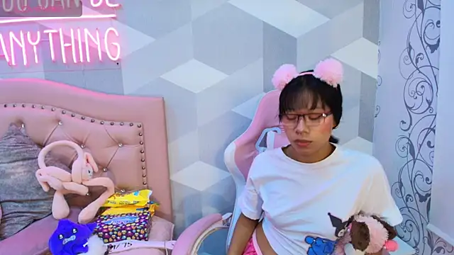 AikoLee  online show from 01-22-25, 05:48