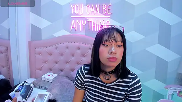 AikoLee  online show from 01-26-25, 05:13