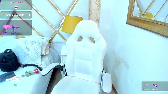 AikoLee  online show from 03-08-25, 05:54