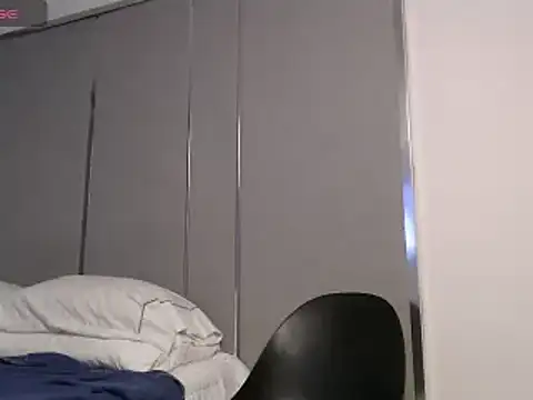 Snapshot of FaustoCock chatting on 12-24-24, 04:00 FaustoCock online show from 12-24-24, 04:00