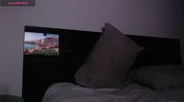 Snapshot of FaustoCock chatting on 02-13-25, 11:26 FaustoCock online show from 02-13-25, 11:26