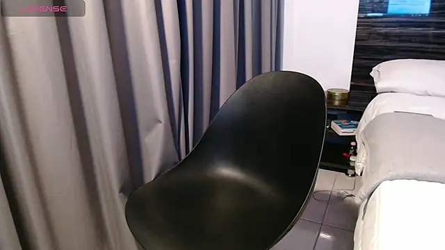 Snapshot of FaustoCock chatting on 03-22-25, 10:49 FaustoCock online show from 03-22-25, 10:49