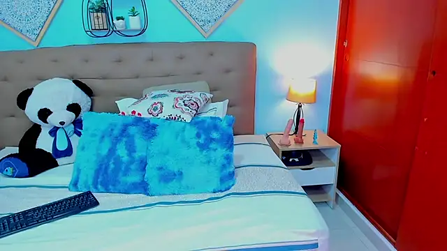 Edelaine rogers online show from 02-12-26, 01:33