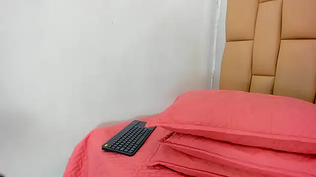 Snapshot of Amy_wats0n chatting on 01-16-25, 07:10 Amy wats0n online show from 01-16-25, 07:10