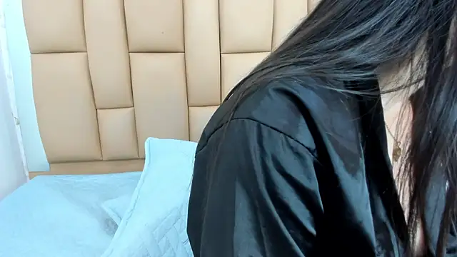 Snapshot of Amy_wats0n chatting on 01-18-25, 07:04 Amy wats0n online show from 01-18-25, 07:04