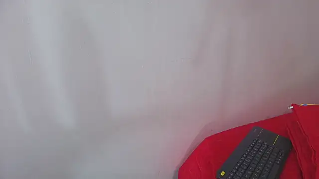 Snapshot of Amy_wats0n chatting on 02-13-25, 07:10 Amy wats0n online show from 02-13-25, 07:10