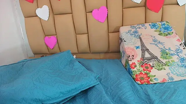 Snapshot of Amy_wats0n chatting on 02-19-25, 10:09 Amy wats0n online show from 02-19-25, 10:09