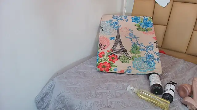 Snapshot of Amy_wats0n chatting on 02-25-25, 07:14 Amy wats0n online show from 02-25-25, 07:14