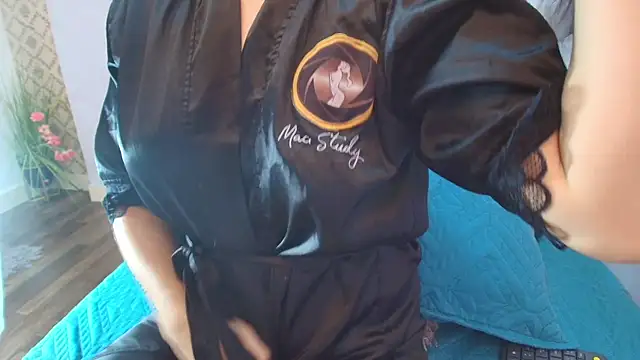 Snapshot of Amy_wats0n chatting on 03-19-25, 07:27 Amy wats0n online show from 03-19-25, 07:27