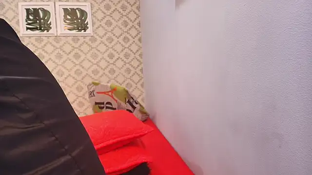 Snapshot of Amy_wats0n chatting on 03-20-25, 07:14 Amy wats0n online show from 03-20-25, 07:14