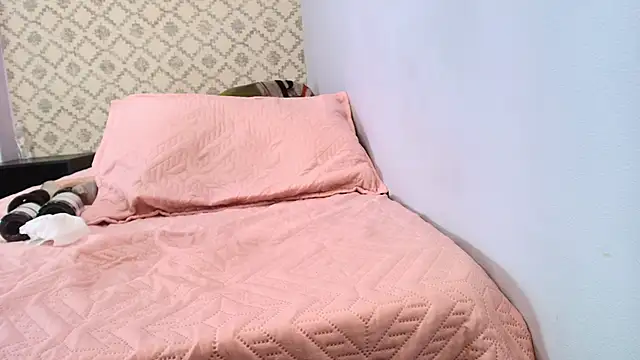 Snapshot of Amy_wats0n chatting on 03-21-25, 10:06 Amy wats0n online show from 03-21-25, 10:06