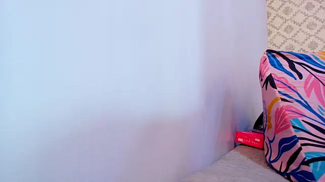 Snapshot of Amy_wats0n chatting on 09-15-25, 07:03 Amy wats0n online show from 09-15-25, 07:03