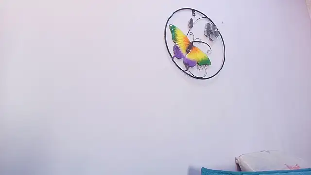 Snapshot of Amy_wats0n chatting on 10-15-25, 07:03 Amy wats0n online show from 10-15-25, 07:03