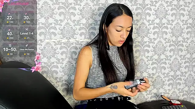 Snapshot of Mia_scarlet69 chatting on 02-06-25, 12:16 Mia scarlet69 online show from 02-06-25, 12:16