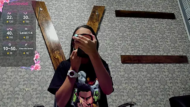 Snapshot of Mia_scarlet69 chatting on 02-12-25, 12:12 Mia scarlet69 online show from 02-12-25, 12:12