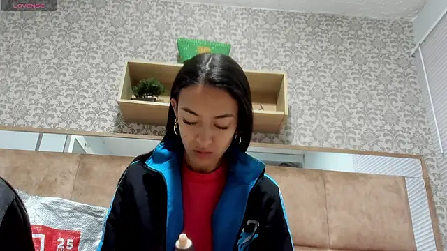 Snapshot of Mia_scarlet69 chatting on 03-07-25, 12:12 Mia scarlet69 online show from 03-07-25, 12:12