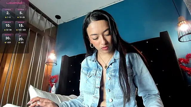 Snapshot of Mia_scarlet69 chatting on 03-14-25, 03:47 Mia scarlet69 online show from 03-14-25, 03:47