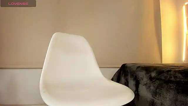 Hanna Clark  online show from 02-22-25, 12:49