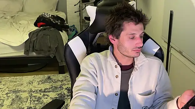 Dylansd online show from 12-23-24, 06:44