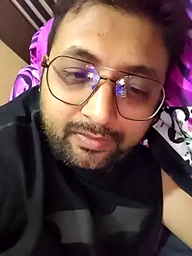 hardyloves online show from 12-18-24, 06:03