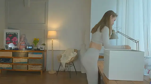 solar bella online show from 02-02-25, 02:24