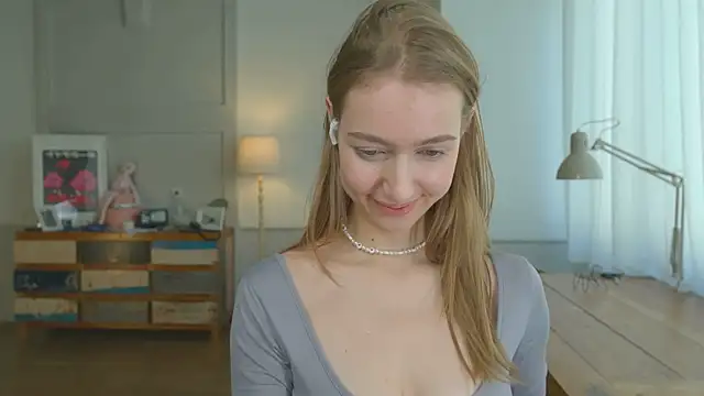 solar bella online show from 02-09-25, 02:07