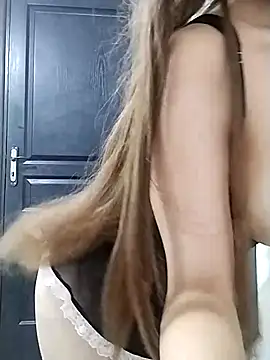 Snapshot of Cristina_sexy_maroc chatting on 10-18-25, 08:09 Cristina sexy maroc online show from 10-18-25, 08:09