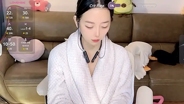 Snapshot of Yilin1999 chatting on 12-12-24, 01:06 Yilin1999 online show from 12-12-24, 01:06