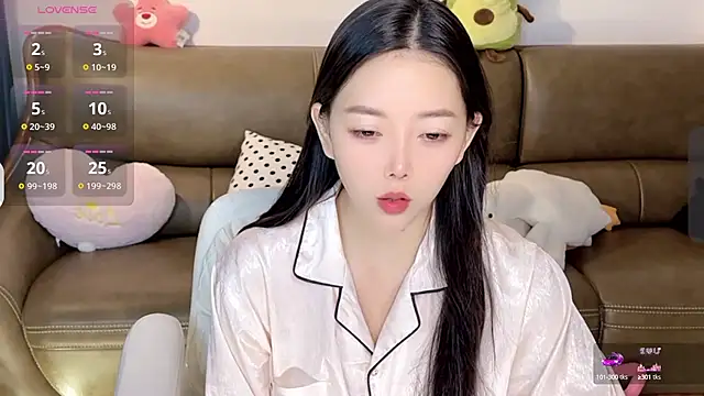 Snapshot of Yilin1999 chatting on 01-15-25, 09:51 Yilin1999 online show from 01-15-25, 09:51