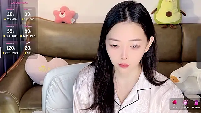 Snapshot of Yilin1999 chatting on 01-24-25, 12:31 Yilin1999 online show from 01-24-25, 12:31