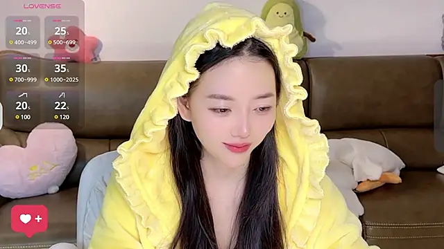 Snapshot of Yilin1999 chatting on 02-26-25, 03:19 Yilin1999 online show from 02-26-25, 03:19