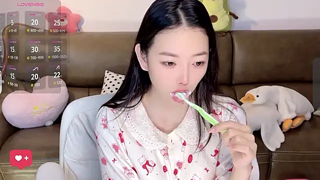 Snapshot of Yilin1999 chatting on 03-09-25, 01:14 Yilin1999 online show from 03-09-25, 01:14