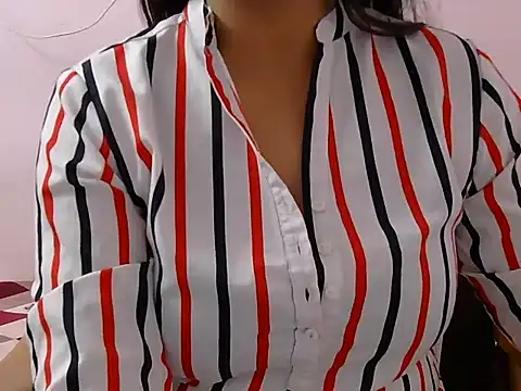 Snapshot of diva-22 chatting on 02-07-25, 02:15 diva-22 online show from 02-07-25, 02:15