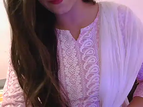 Snapshot of diva-22 chatting on 02-24-25, 03:42 diva-22 online show from 02-24-25, 03:42