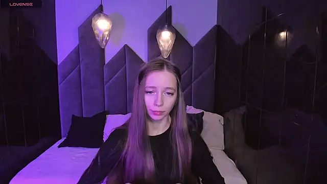 OliviaGentle online show from 12-21-24, 04:41