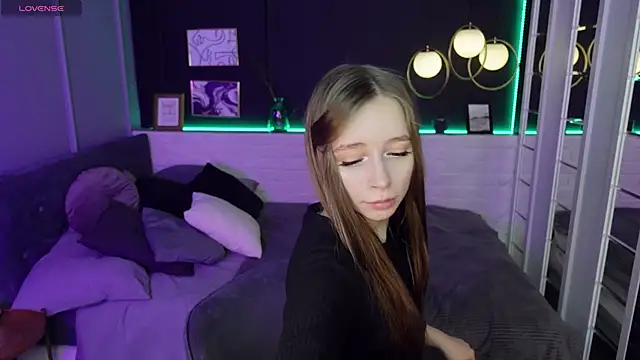 OliviaGentle online show from 02-04-25, 01:13