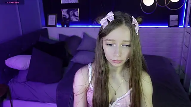 OliviaGentle online show from 02-17-25, 07:53