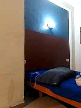 Snapshot of BURN666ING chatting on 12-14-25, 01:00 BURN666ING online show from 12-14-25, 01:00