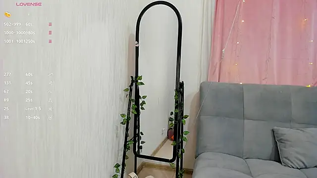 LinaCristonsen online show from 01-30-25, 03:40