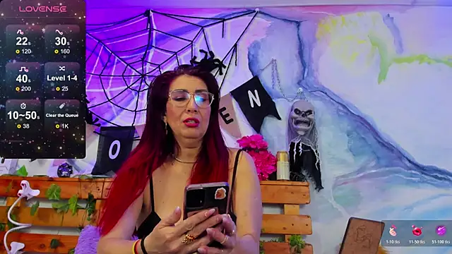 Snapshot of Perla_Franco chatting on 10-19-25, 01:06 Perla Franco online show from 10-19-25, 01:06