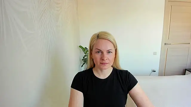 Snapshot of Alicee_Gracee chatting on 03-24-26, 08:08 Alicee Gracee online show from 03-24-26, 08:08