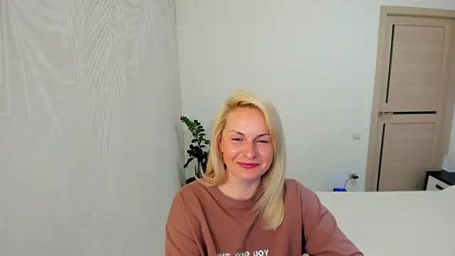 Snapshot of Alicee_Gracee chatting on 03-29-26, 07:14 Alicee Gracee online show from 03-29-26, 07:14